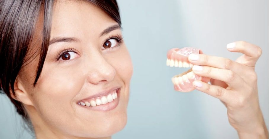 Бюгельный зубной протез