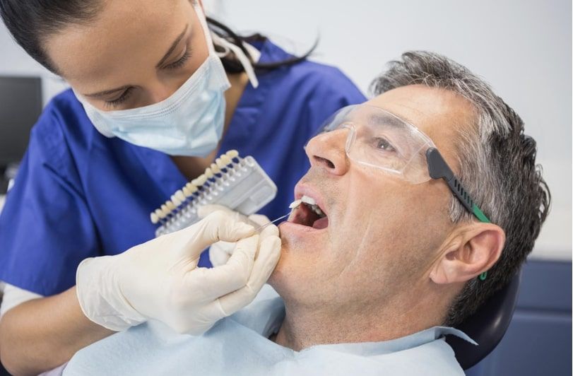 Металлокерамическая коронка на зуб